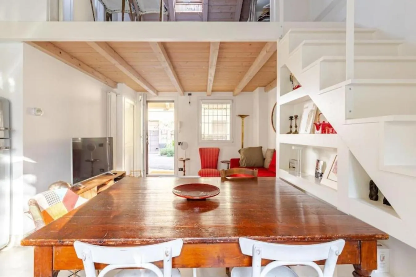 Peaceful Two-Room Apartment On The Navigli, Surrounded By Greenery Milan